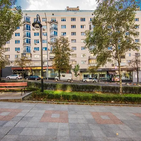 простора 3 кім кварт в самому центрі києва з двома окремими спальнями трц гуллівер Apartment